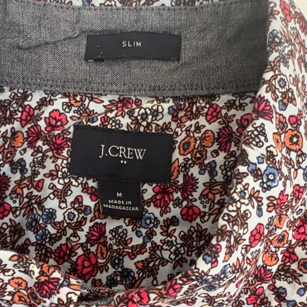 J. Crew‎ Multicolor Floral Shirt button down collar front pocket, long sleeve M